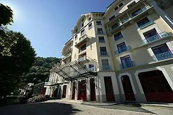 Terres De France - Appart'Hotel Le Splendid Allevard 3*,