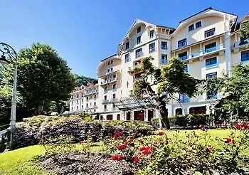 Terres de France - Appart'Hotel le Splendid Allevard 3*,